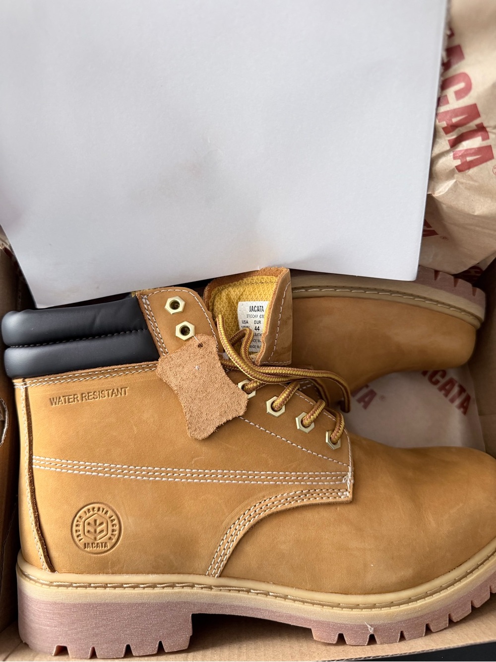 Shoes - Picture 3 of 4
